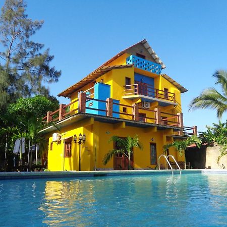 Livingston Resort Hotel المظهر الخارجي الصورة