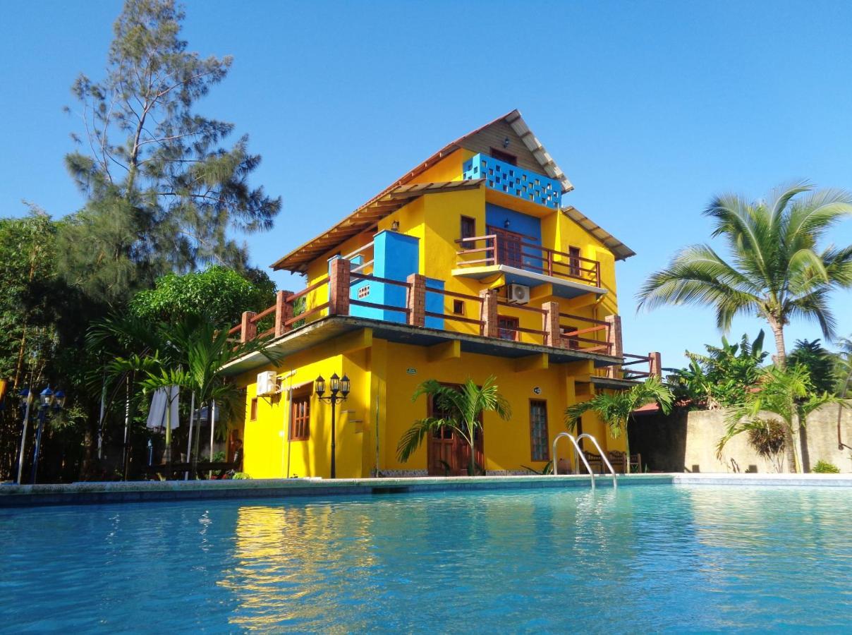 Livingston Resort Hotel المظهر الخارجي الصورة