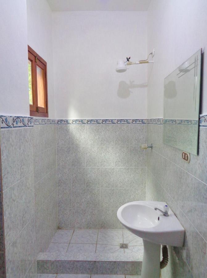 Livingston Resort Hotel المظهر الخارجي الصورة